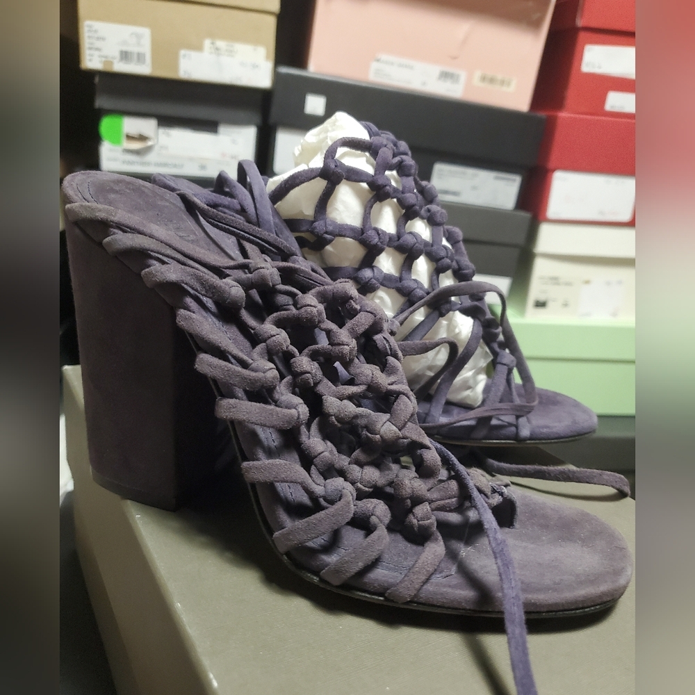 NIB Alumnae woven heels